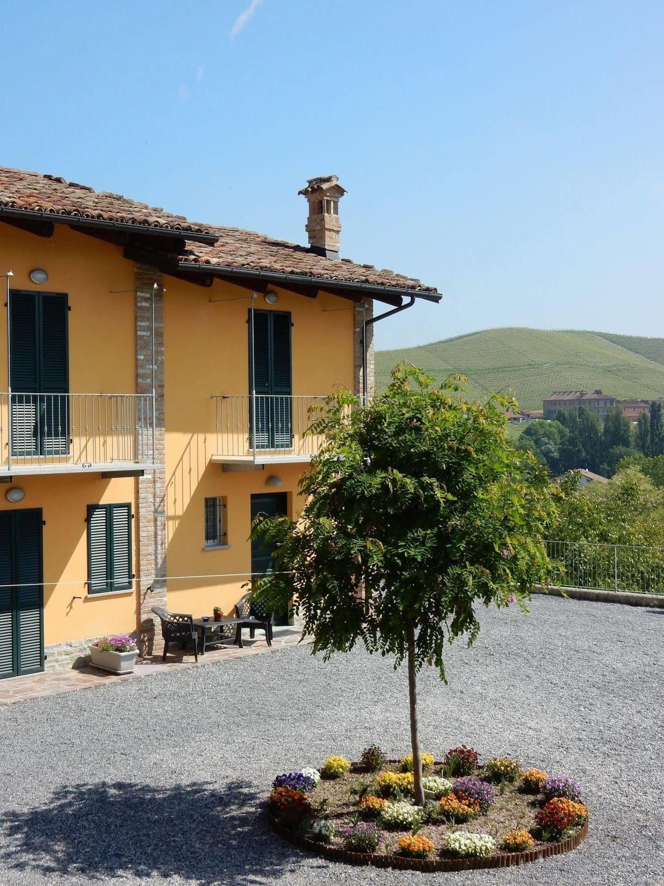 Villa Residenza Albatros à Castiglione Falletto Extérieur photo